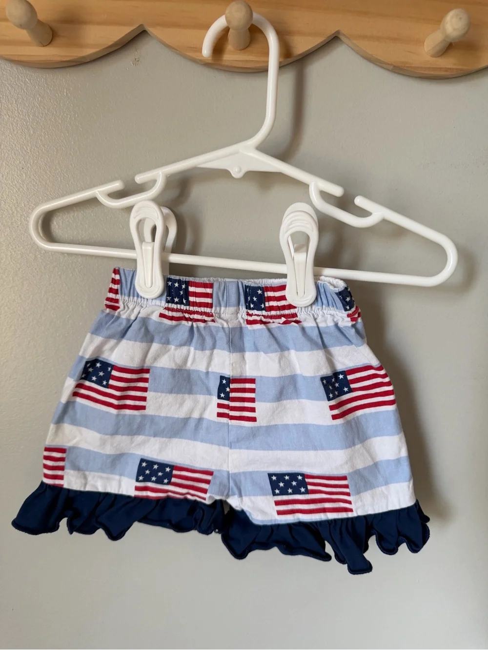 Babeeni Girls 6M 2pc Navy Ruffle Top & Striped USA Shorts Set Elastic